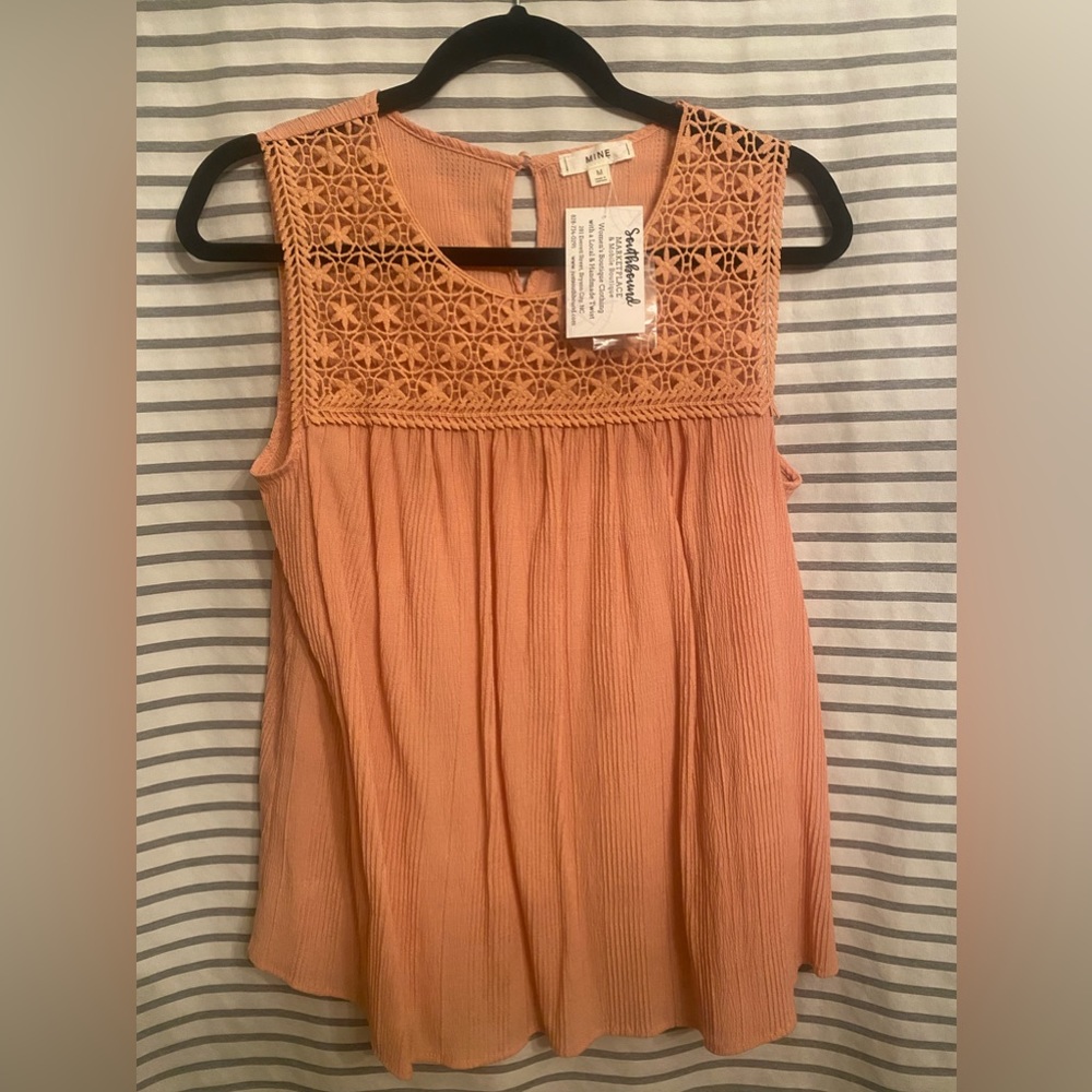 Mine women’s peach lace crepe tank top size M medium NEW NWT